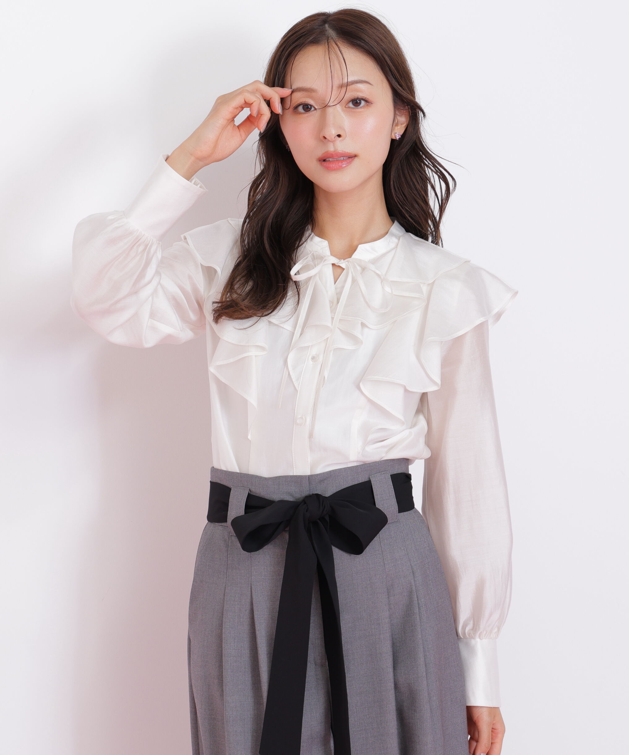 【ジル　バイ　ジル　スチュアート/JILL by JILL STUART】 長袖ラッフルブラウス