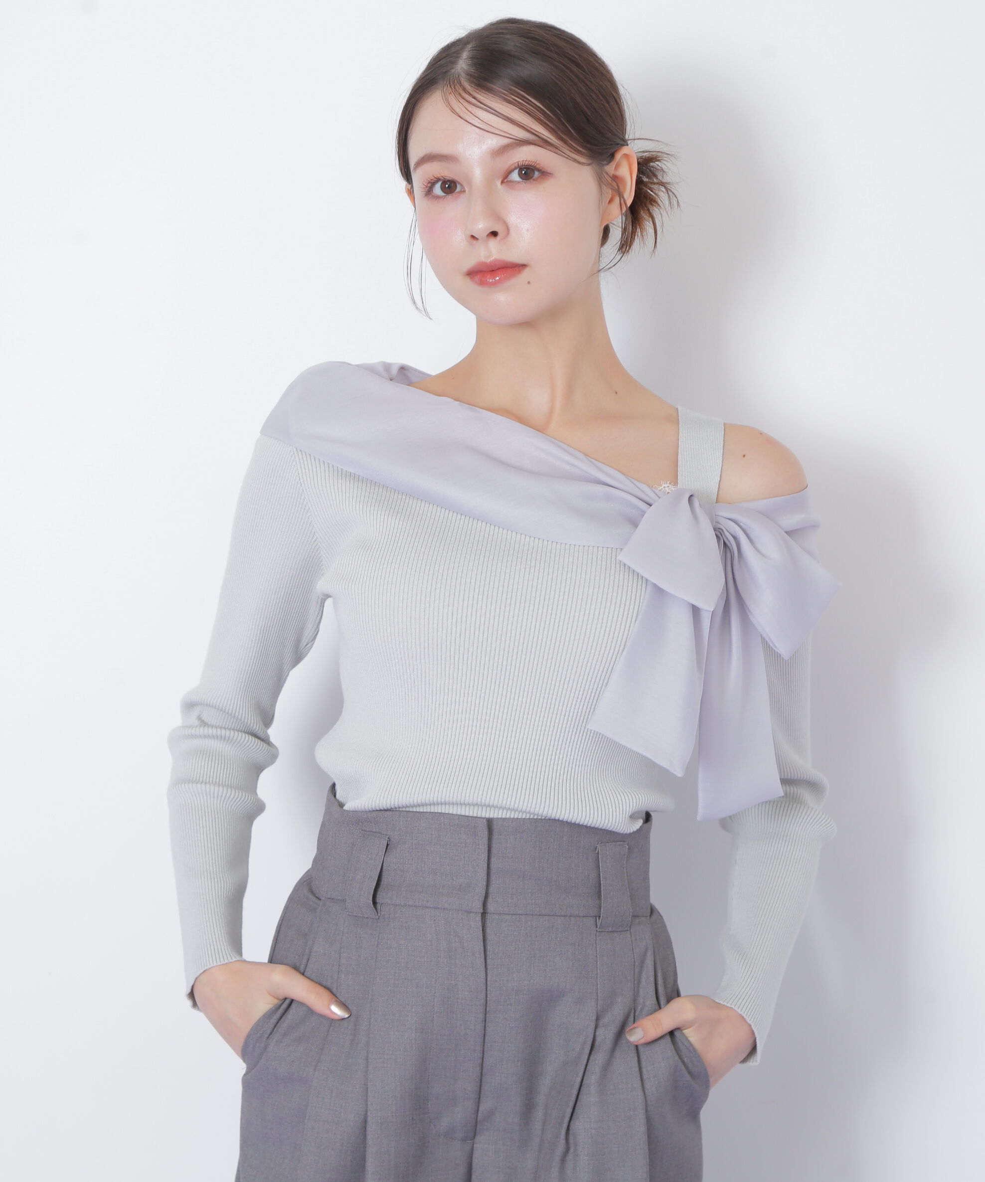 【ジル　バイ　ジル　スチュアート/JILL by JILL STUART】 アシメリボンニット