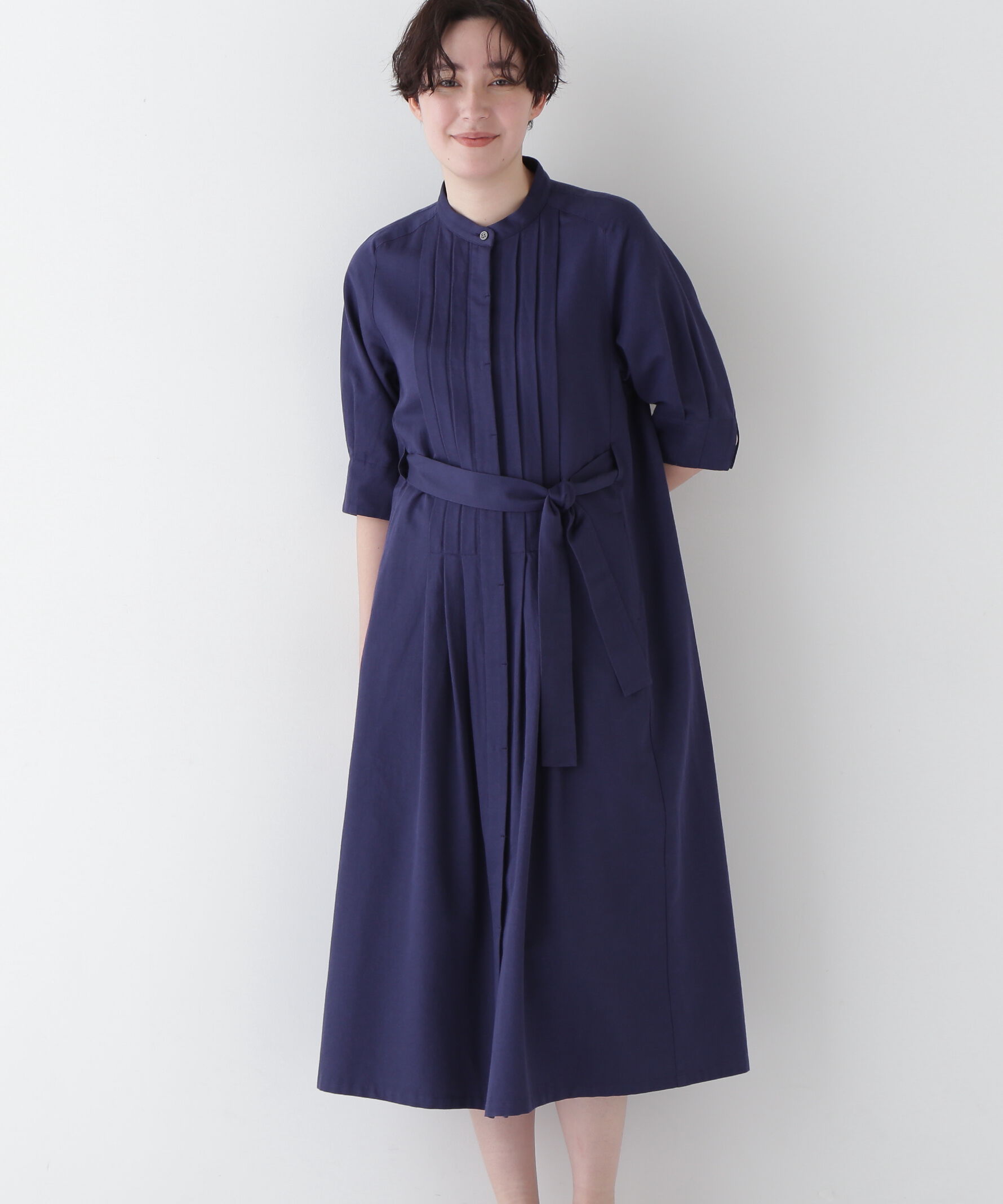 【ヒューマンウーマン/human woman】 ◆コットンヘンプサテンハーフスリーブバンドカラーワンピース