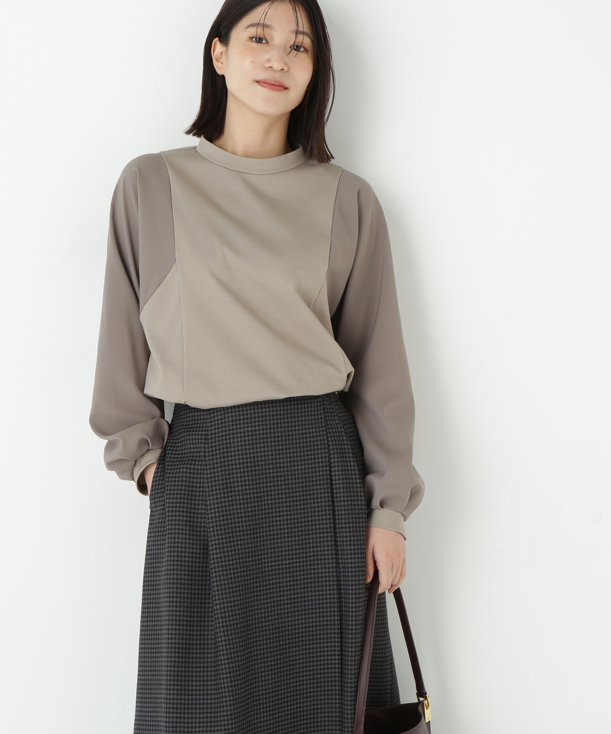 モテ系メンズファッション|【ヒューマンウーマン/human woman】 ◆ポンチ異素材ドッキングプルオーバー