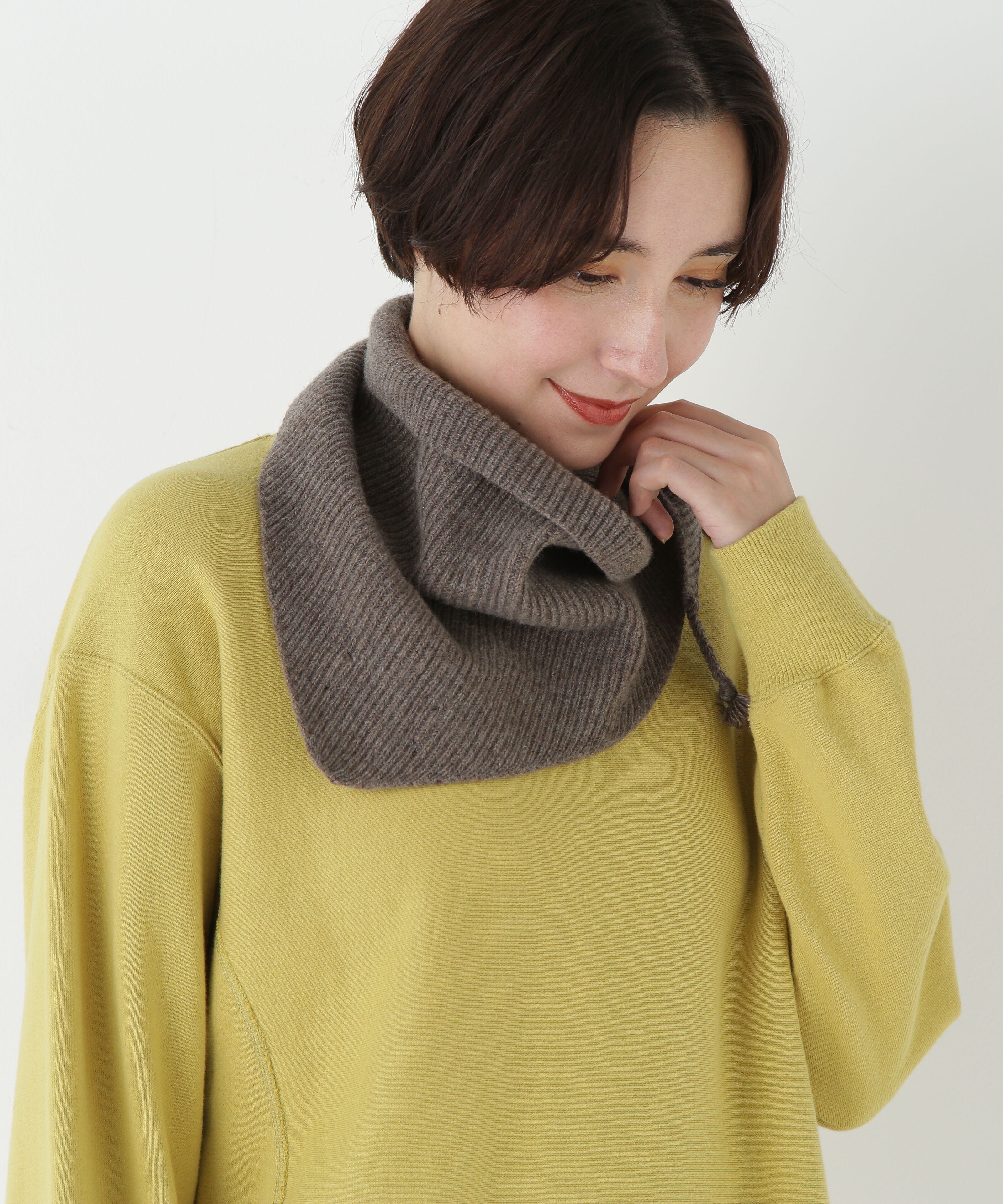 【ヒューマンウーマン/human woman】 ◆ラムウールトライアングルストール