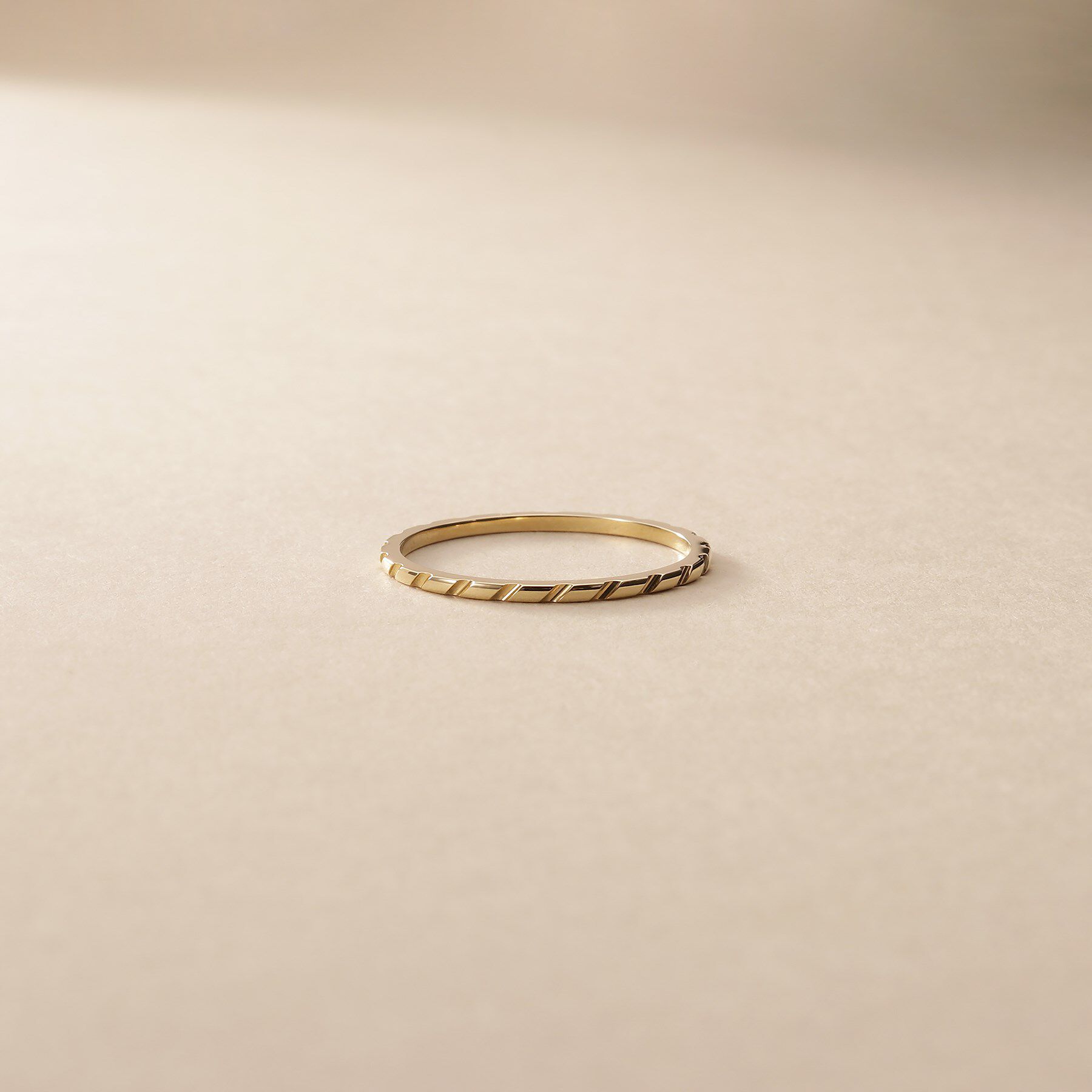 人気ファッションメンズ|【ココシュニック/COCOSHNIK】 K10スキニーリング パラレルスラッシュ