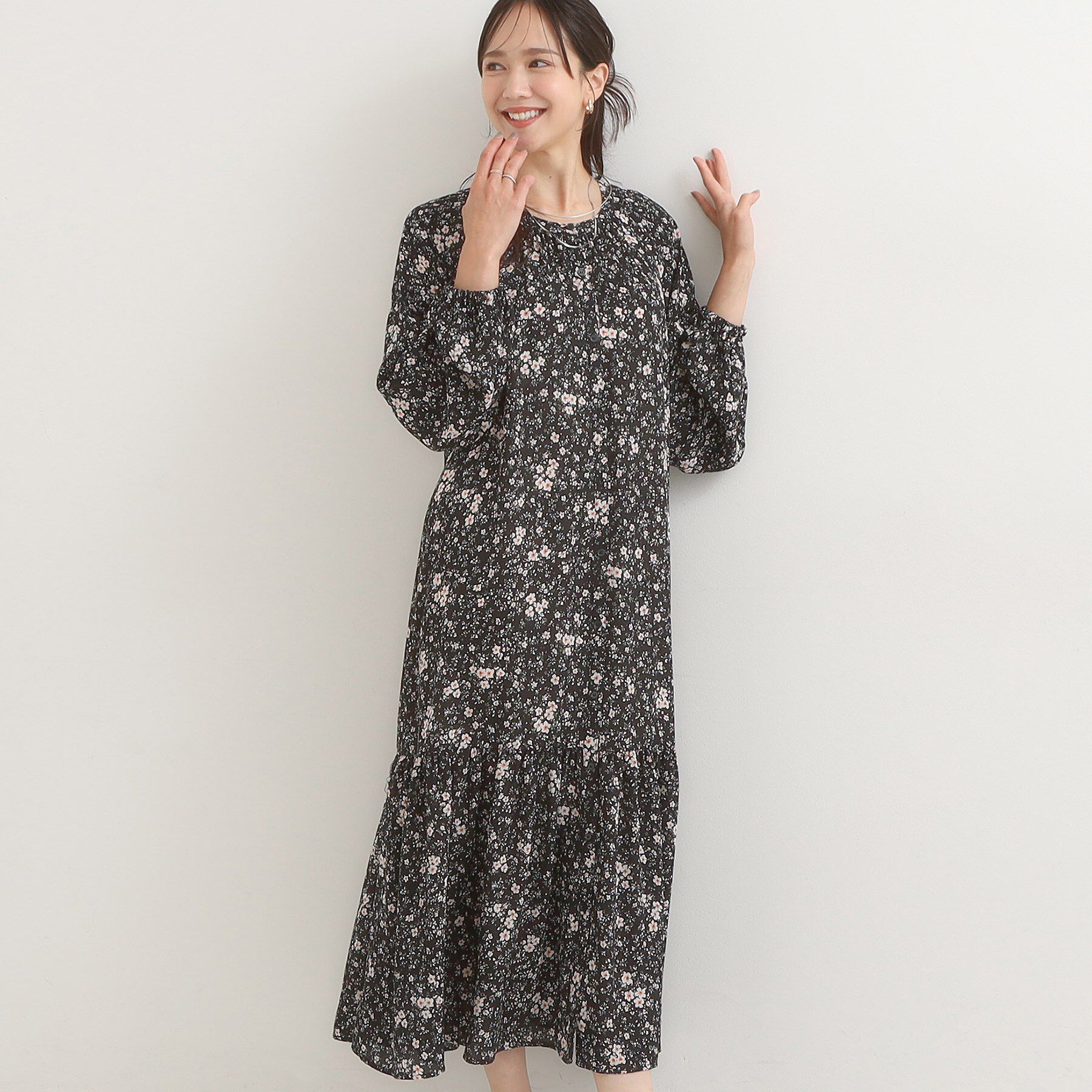 【シューラルー/SHOO・LA・RUE】 【前後2WAY】1枚で着映える フラワープリント マキシワンピース
