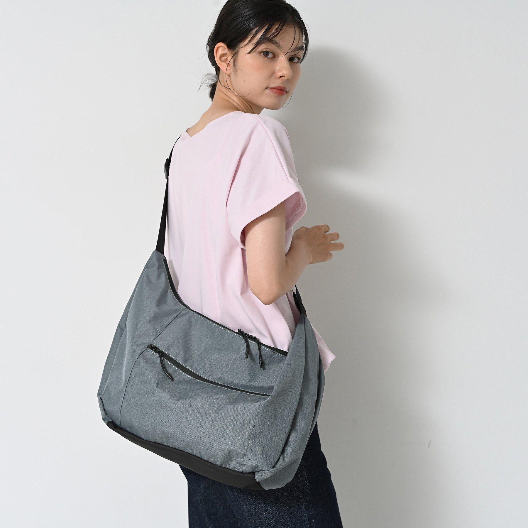 【デッサン/Dessin】 【ユニセックス/A4収納可/多ポケット】リップストップハーフムーンショルダーバッグ