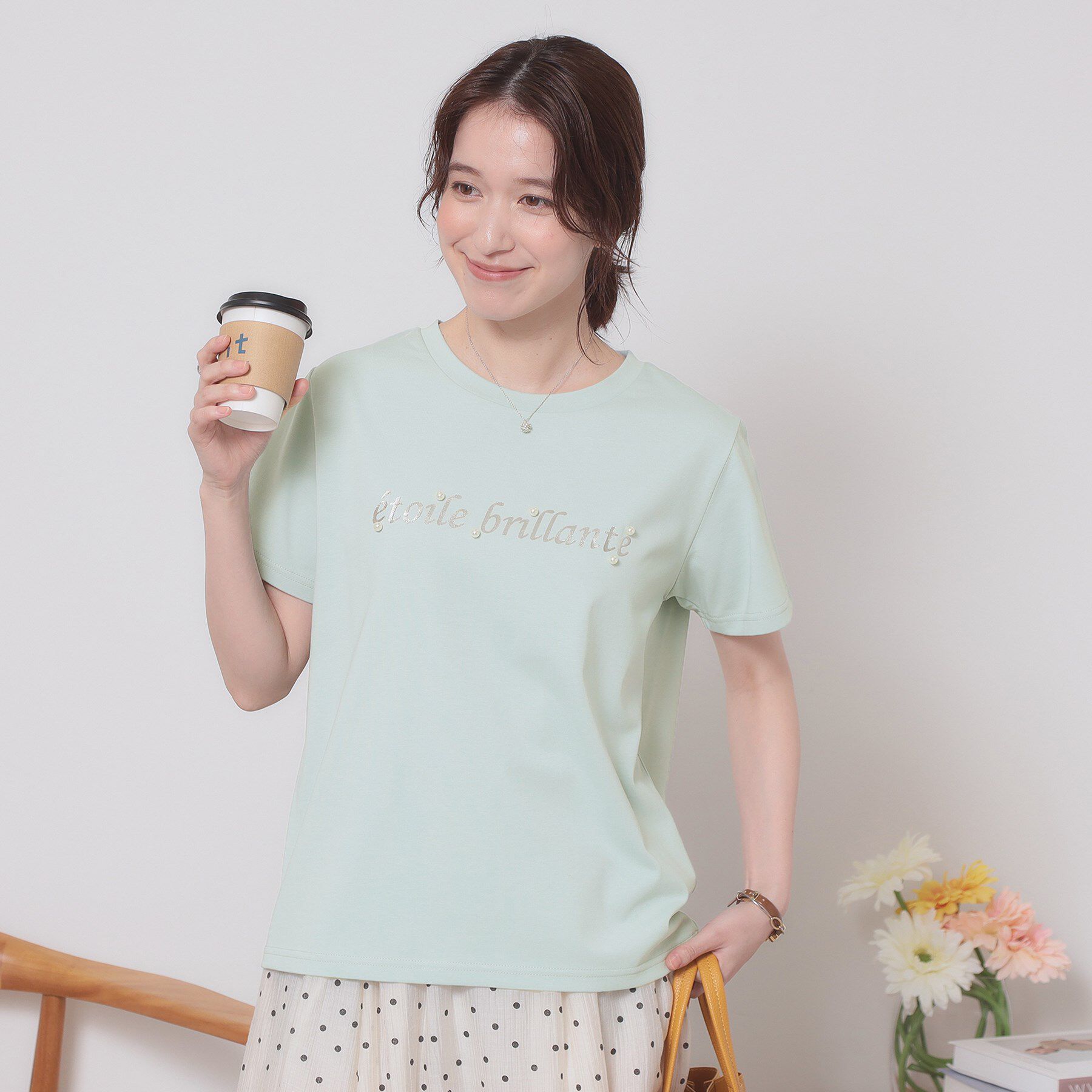 メンズファッションなら|【イッツデモ/ITS'DEMO】 【手洗い可】箔ロゴプリントTシャツ