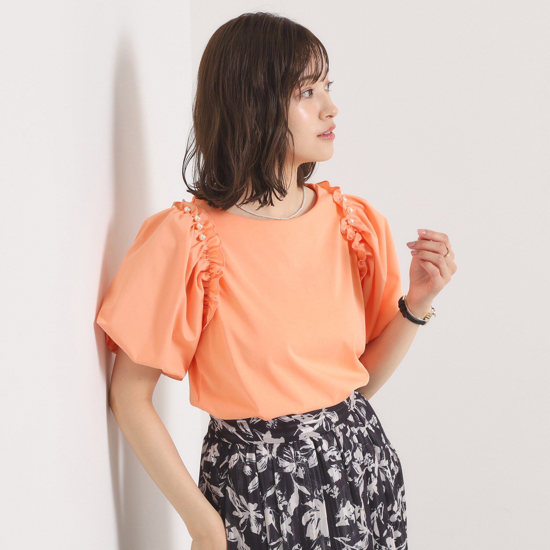 モテ系メンズファッション|【イッツデモ/ITS'DEMO】 【手洗い可】パール調飾り付きパフ袖プルオーバー