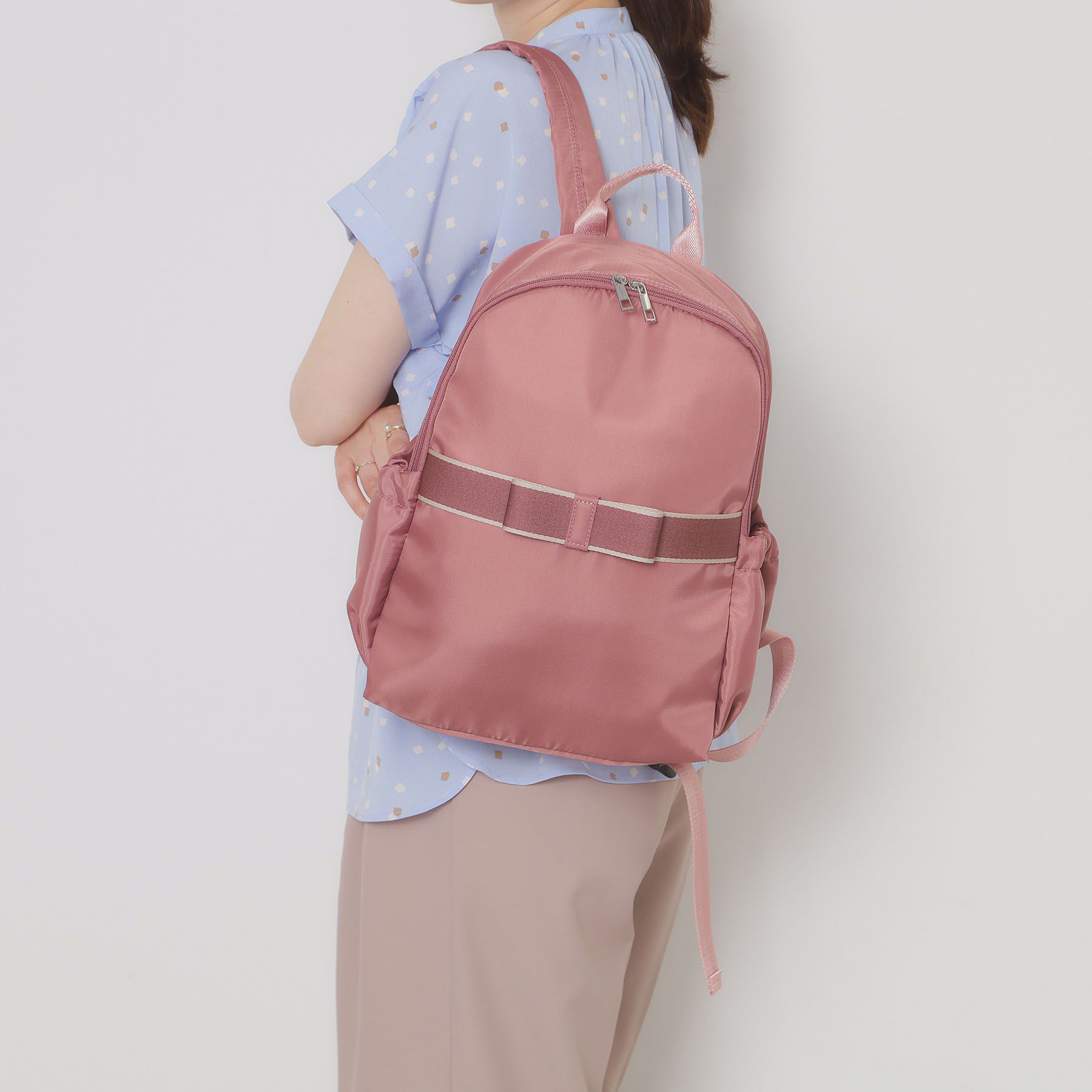 メンズファッションなら|【イッツデモ/ITS'DEMO】 【A4対応/6ポケット】リボンモチーフリュック