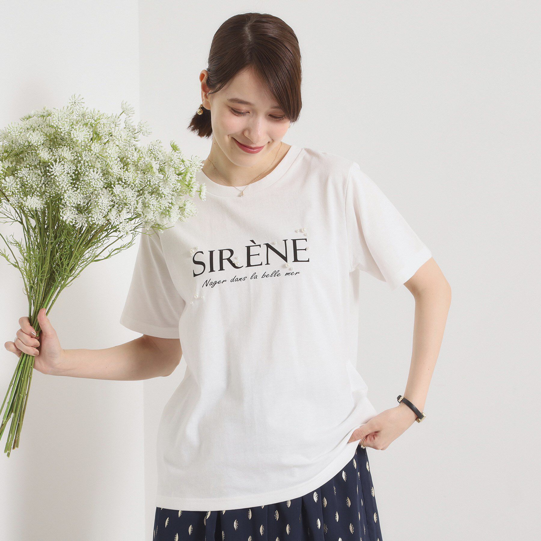 メンズファッションオススメ|【イッツデモ/ITS'DEMO】 【手洗い可】パール調ロゴTシャツ