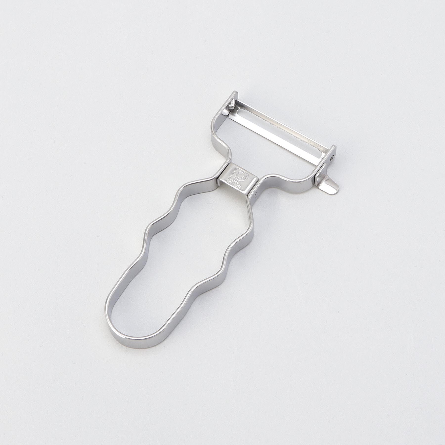 【トゥーワントゥーキッチンストア/212 KITCHEN STORE】 Simple Use 波型グリップステンレス製薄皮ピーラー