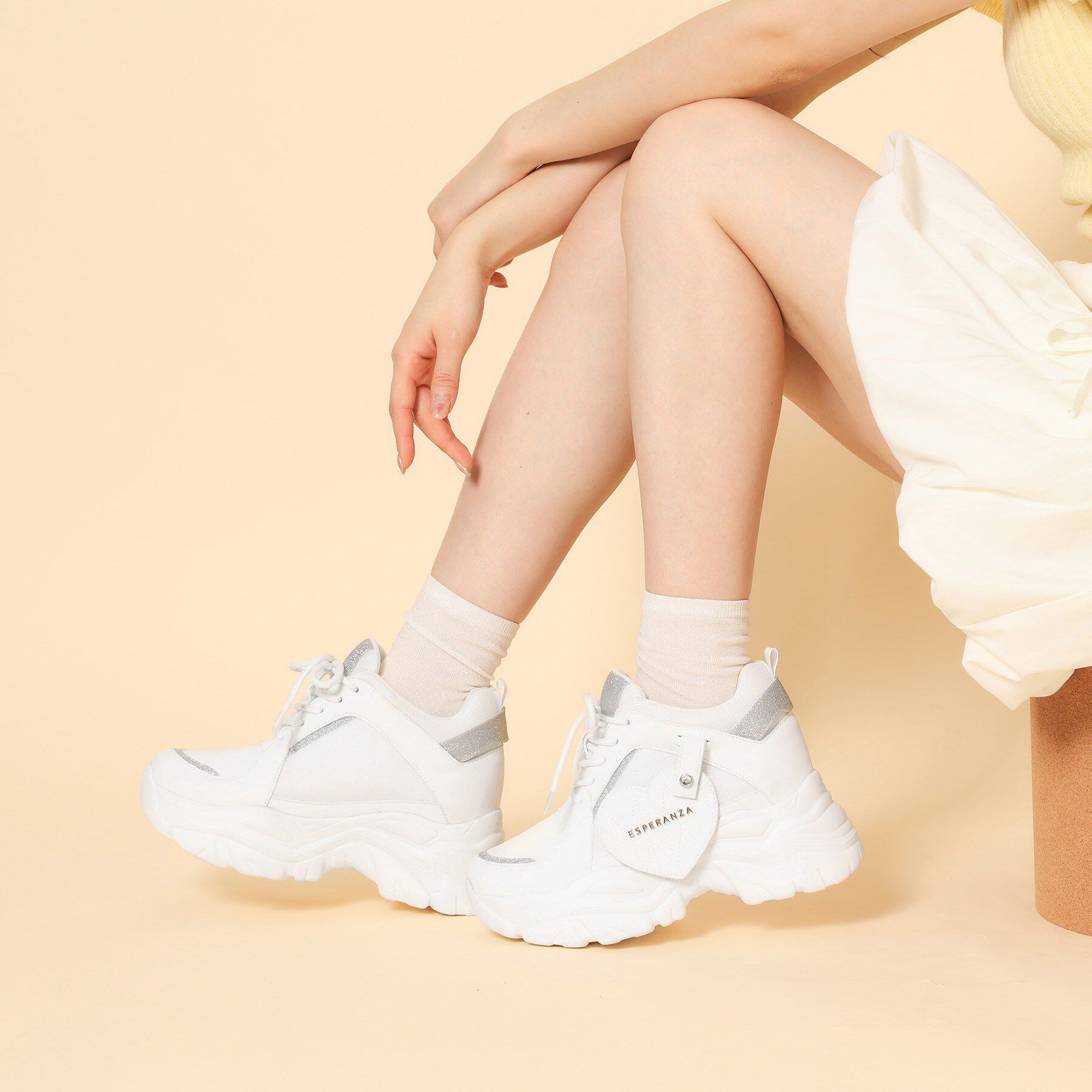 【エスペランサ/ESPERANZA】 ハートチャームインヒールスニーカー