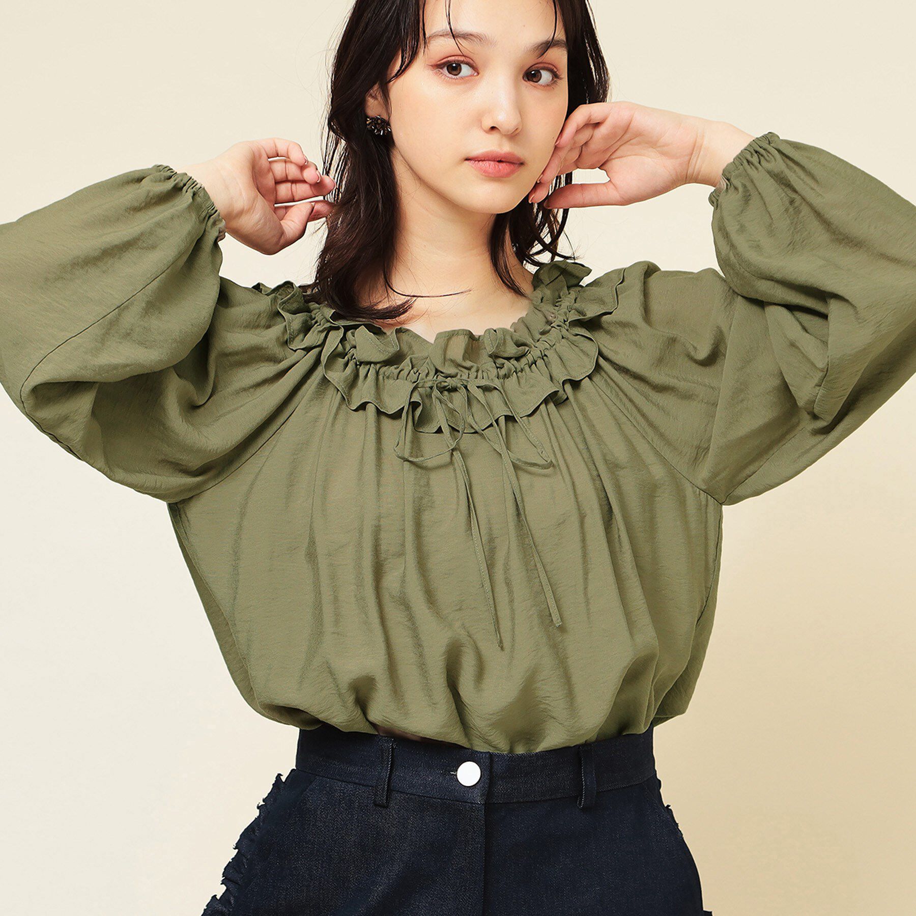 【スーナウーナ/SunaUna】 【衿フリル／衿調節可】リボンブラウス