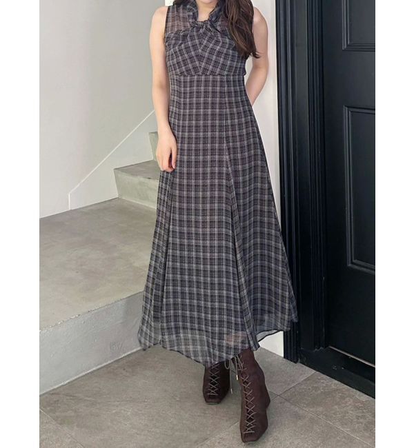 【マーキュリーデュオ/MERCURYDUO】 ツイストネックワンピース