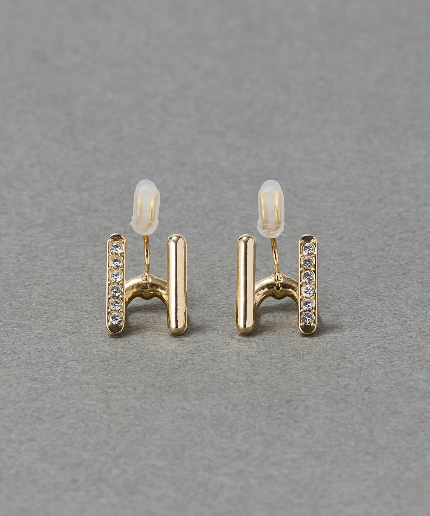 【フィービィー/Phoebe】 【痛くないシリーズ/金属アレルギー対応】ダブルラインビジューライトフィットイヤリング ゴールド