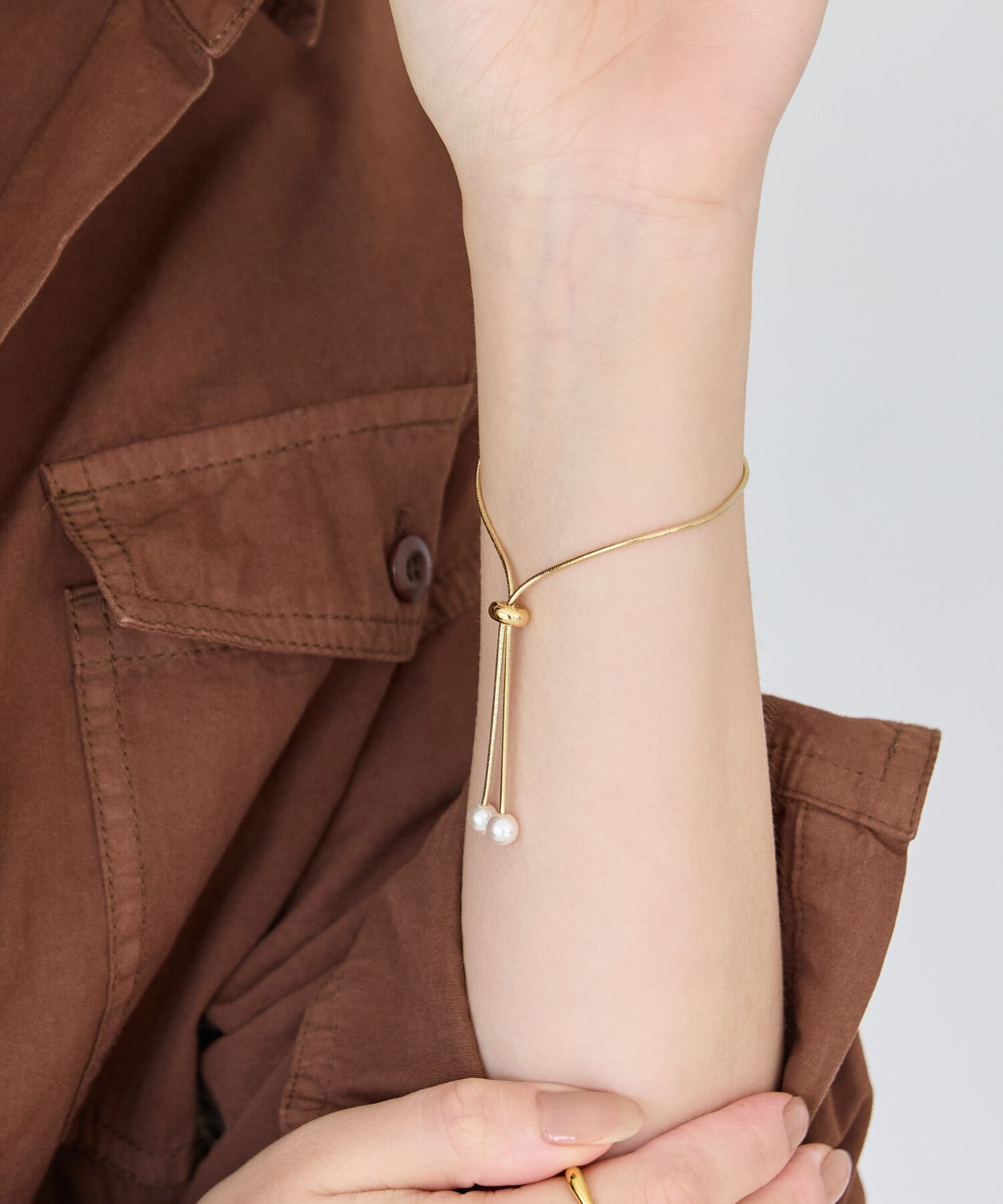【フィービィー/Phoebe】 スリムチェーンパールスライドブレスレット ゴールド