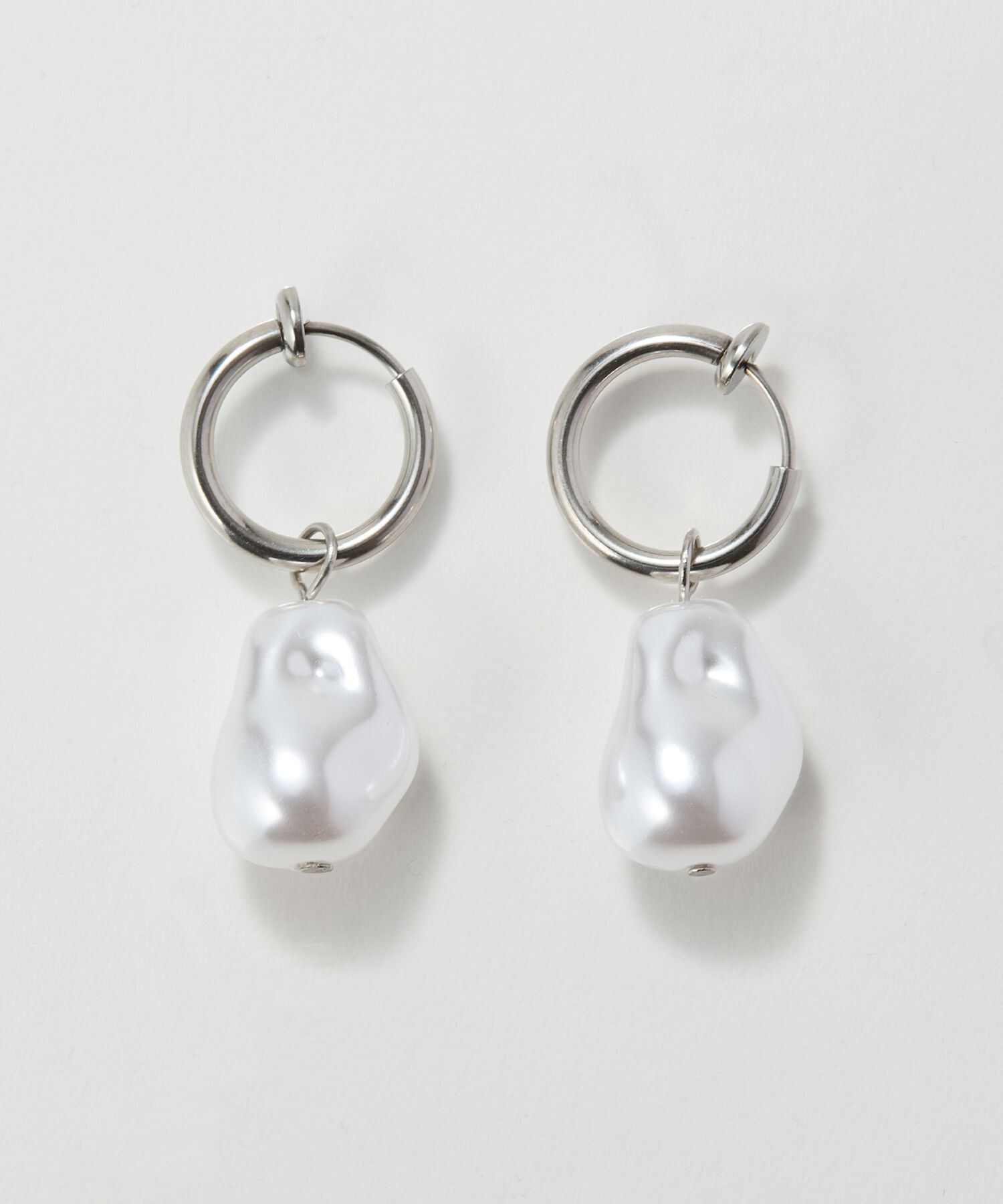 【フィービィー/Phoebe】 【金属アレルギー対応】バランスバロックパールフープイヤリング シルバー/ステンレス/大ぶり/主役級