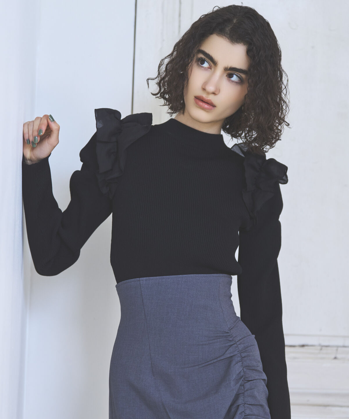 【アンドクチュール/AND COUTURE】 異素材フリルリブプルオーバー