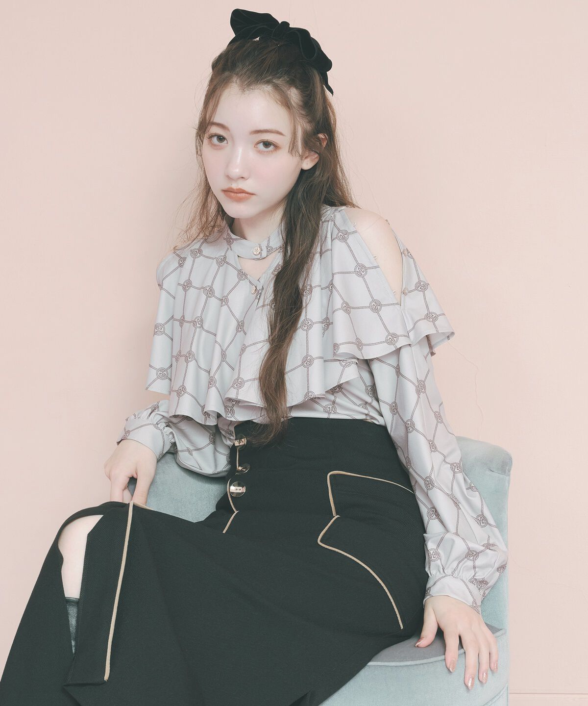 【レディアゼル/REDYAZEL】 オリジナルモノグラムブラウス