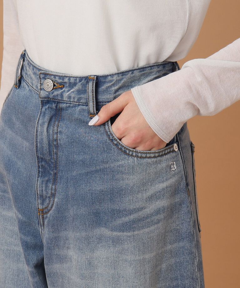 DRESSTERIOR「【大人百花春号掲載 モデル美香さん着用】ヴィンテージ加工ワイドデニムパンツ」|デニム|