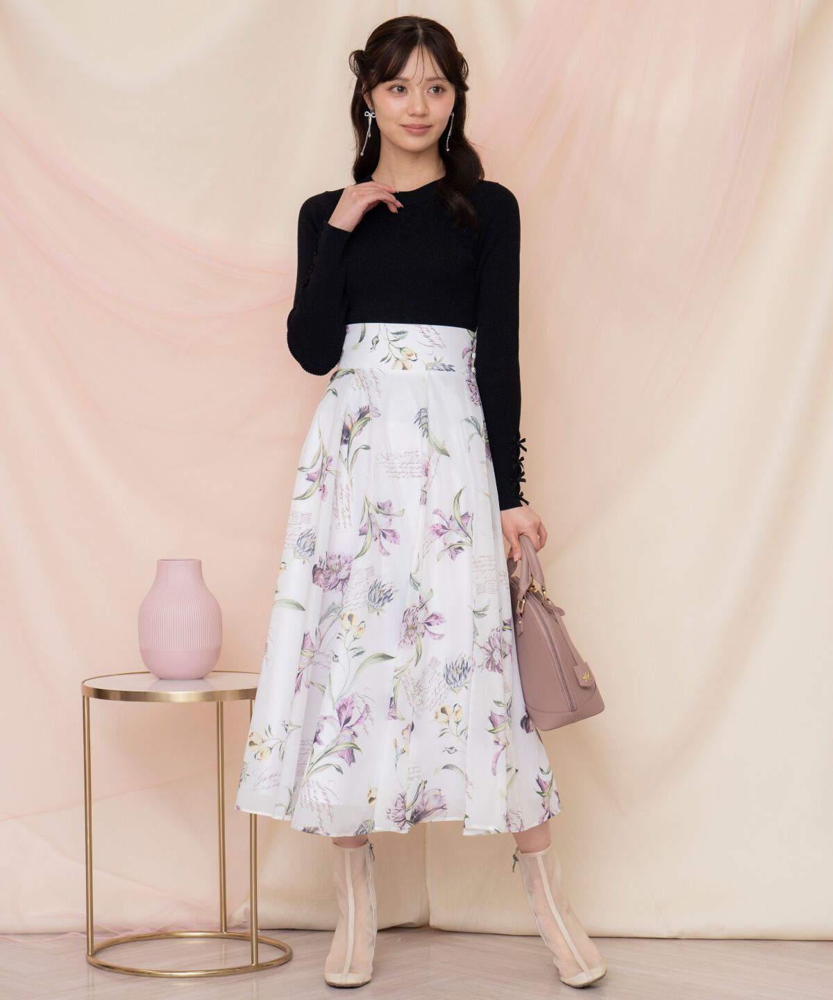 新品✨️オブリ 立体フラワーバックリボンスカート 定価46200円 新品✨️オブリ 立体フラワーバックリボンスカート 定価46200円