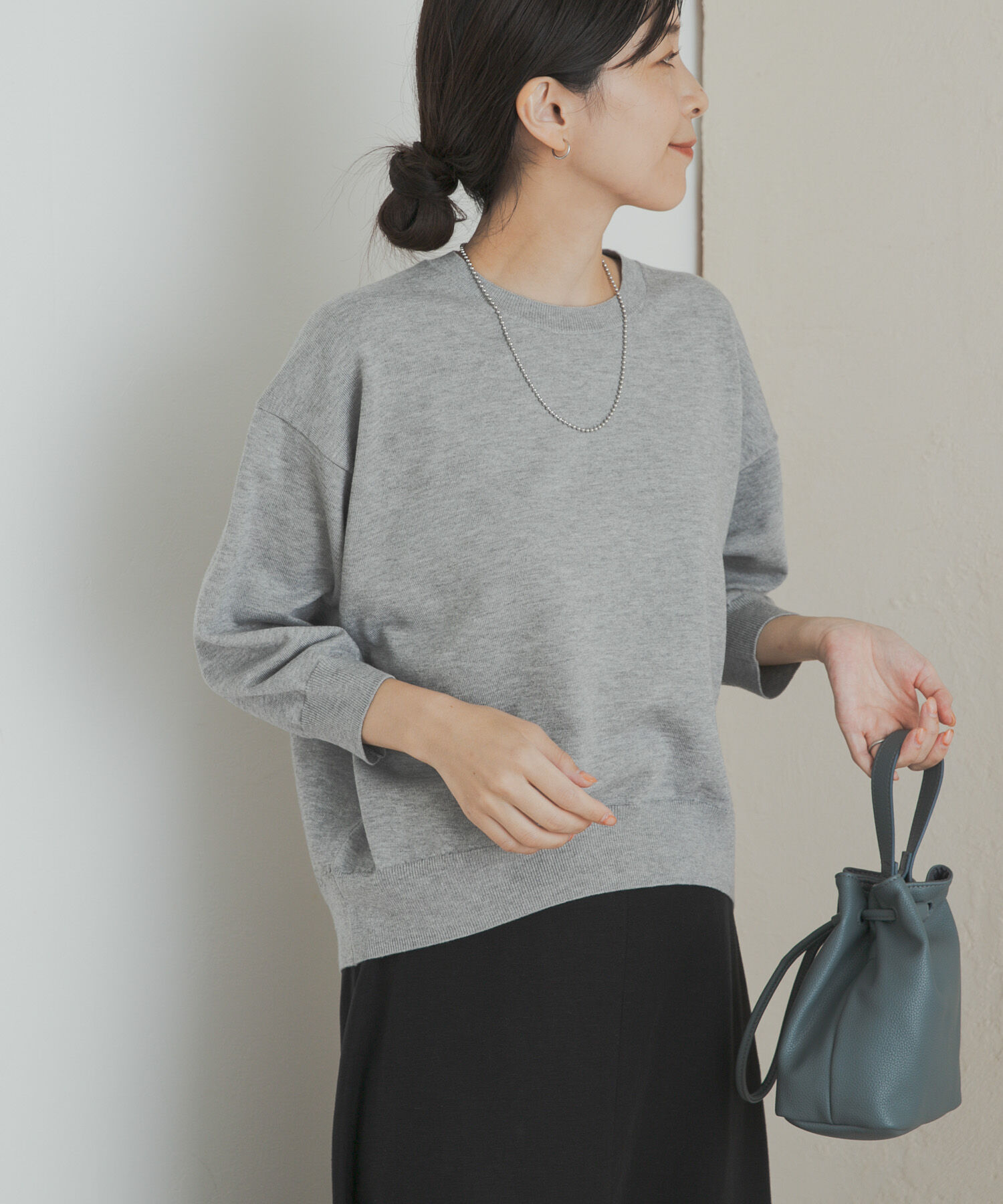 アーバンリサーチドアーズ　ウォッシャブルブライトプルオーバー　チャコール アーバンリサーチ ドアーズ URBAN RESEARCH DOORS