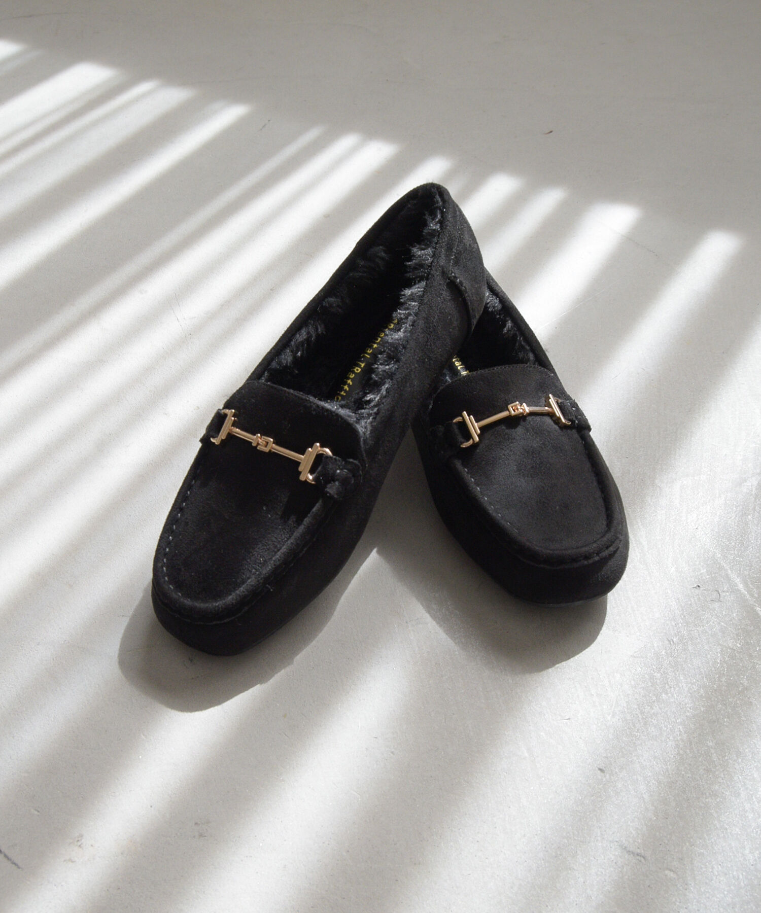 ●2025秋冬新作●【 予約 分 追加 】ビットモチーフ付き ファー モカシン /52318 ムートン