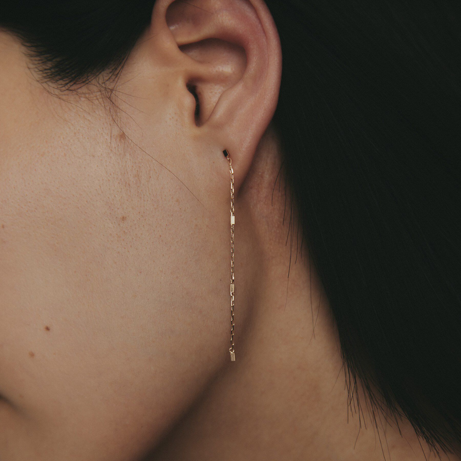 COCOSHNIK ゴールド　オーバルチェーンピアス　オリジナルボックス付き COCOSHNIK ゴールド オーバルチェーンピアス オリジナルボックス付き