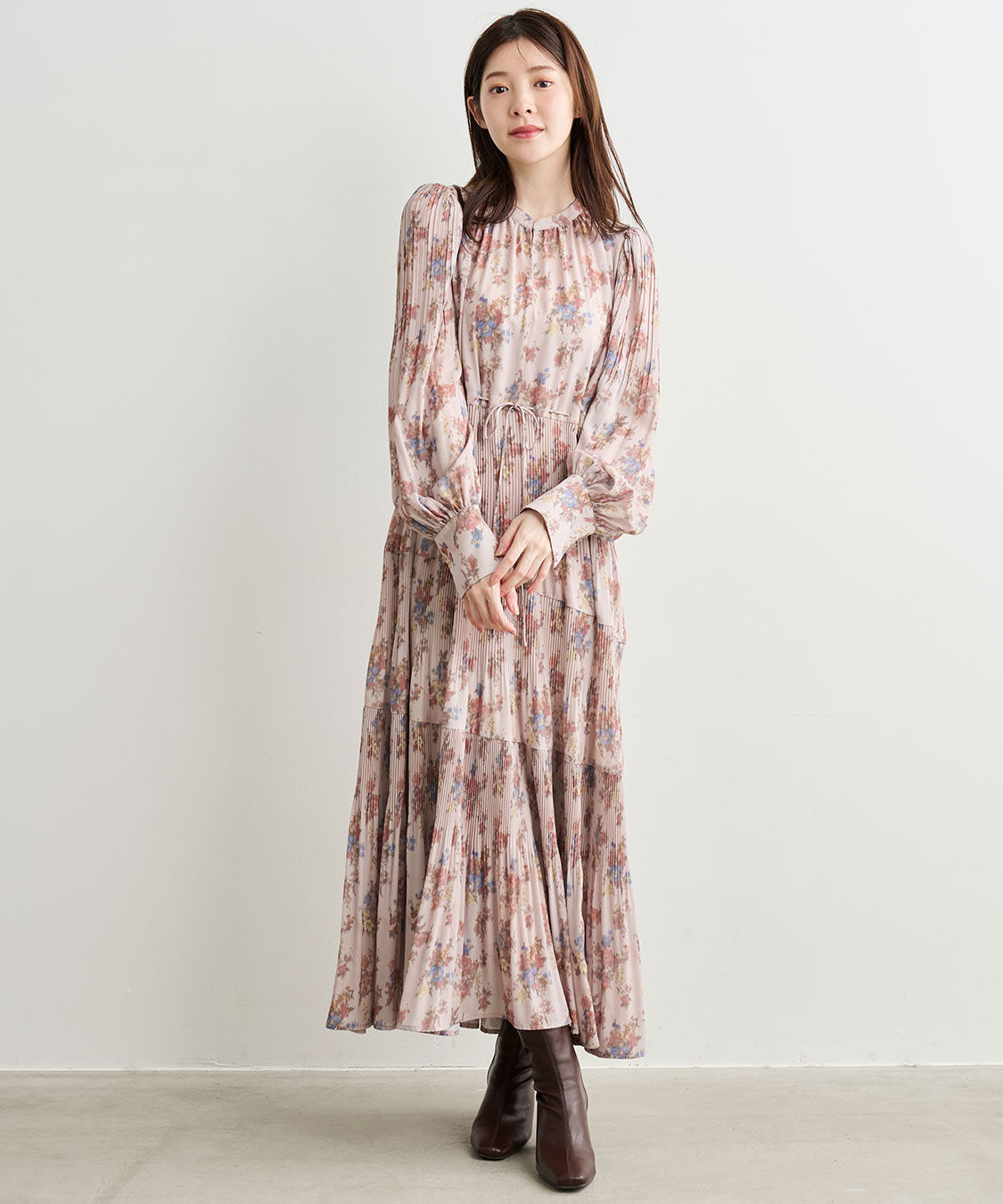 岡崎紗絵さんコラボ】フラワープリントプリーツティアードワンピース
