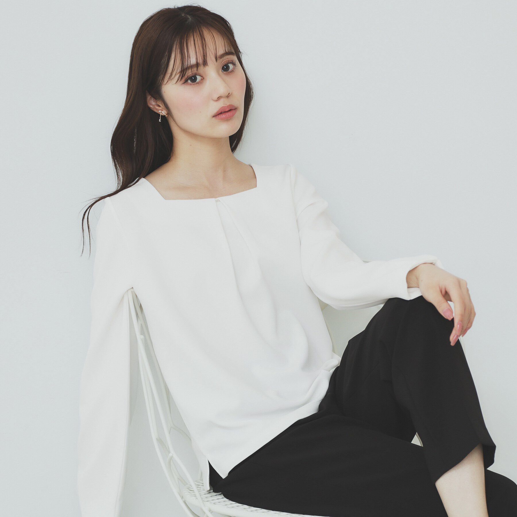 キーネックタックデザイントップス【洗濯機洗い可】（index）｜ルミネ