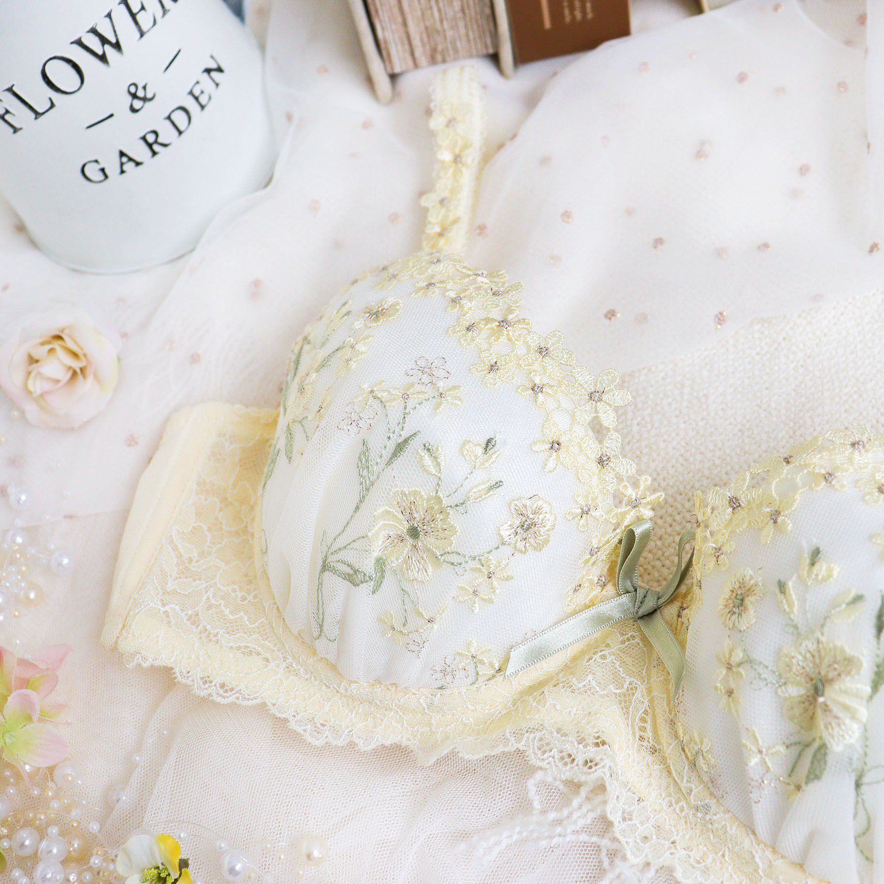 レーナ ブラジャー (B-C) ＜Side Shape（サイドシェイプ）＞（Risa