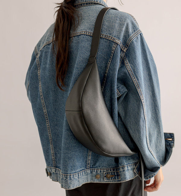  「【上品デザイン】カーブボディバッグ」|クラッチバッグ|