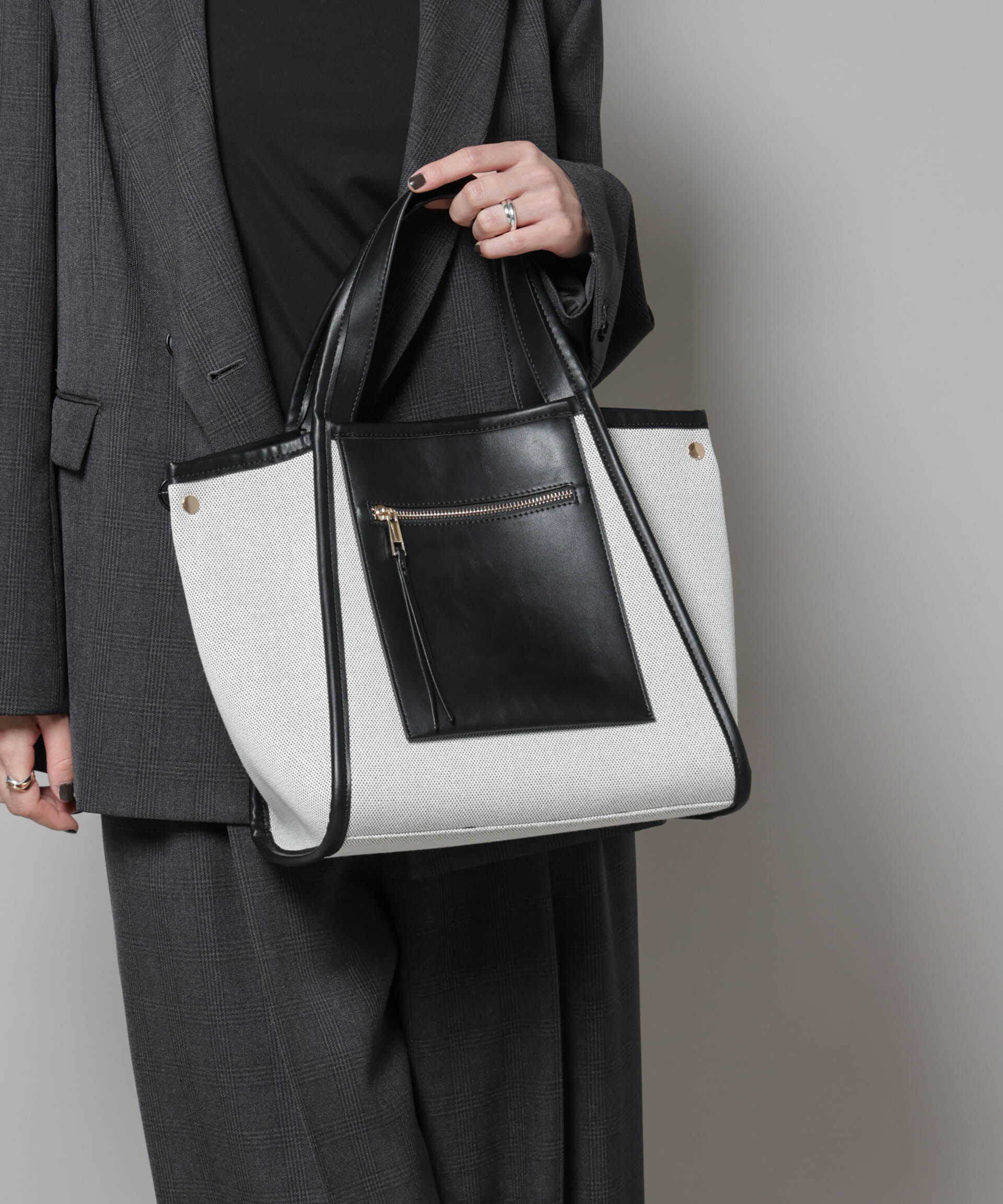 nano・universe/キャンバス×フェイクレザーポケットバッグ