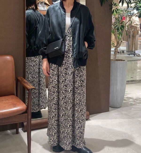  「【スッキリ見え/シーズンレス】ディープVキャミワンピース」|ワンピース|