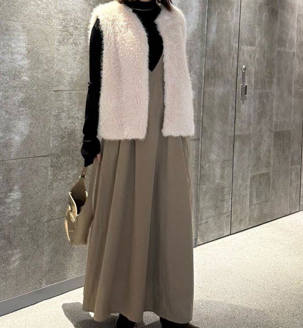  「【スッキリ見え/シーズンレス】ディープVキャミワンピース」|ワンピース|