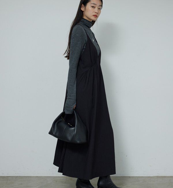  「【スッキリ見え/シーズンレス】ディープVキャミワンピース」|ワンピース|