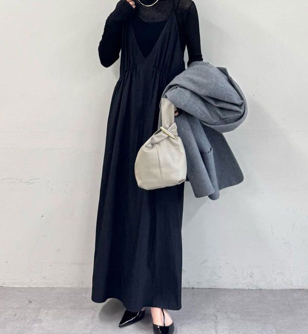  「【スッキリ見え/シーズンレス】ディープVキャミワンピース」|ワンピース|