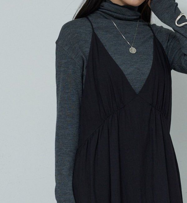  「【スッキリ見え/シーズンレス】ディープVキャミワンピース」|ワンピース|