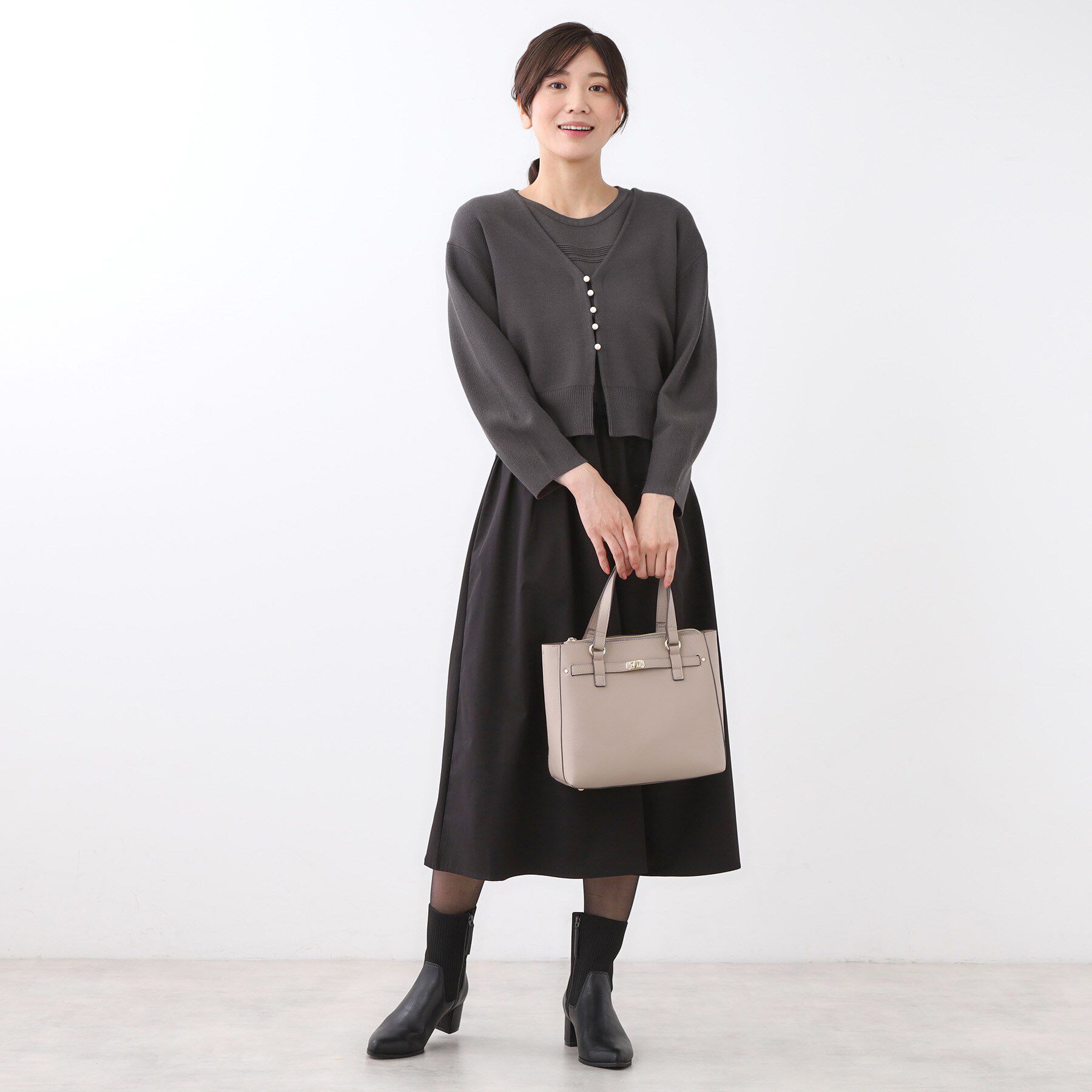 Reflect「【軽い羽織に◎／セットアップ可】パール調ボタン付きカーディガン」|カーディガン|