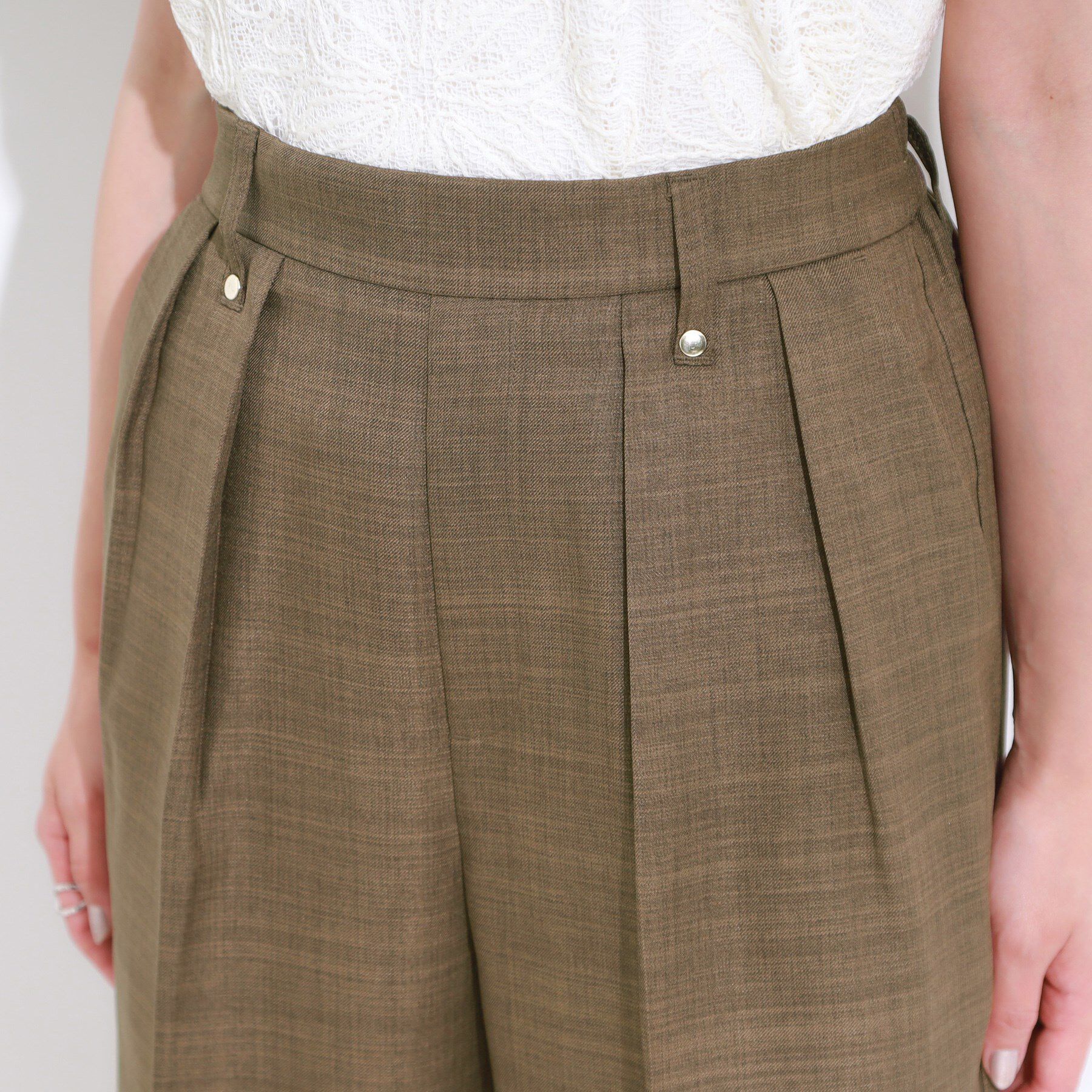 SHOO･LA･RUE「【S-LL/洗濯後しわになりにくい】ゴールドパーツできれい見え 麻調タックワイドパンツ」|その他|