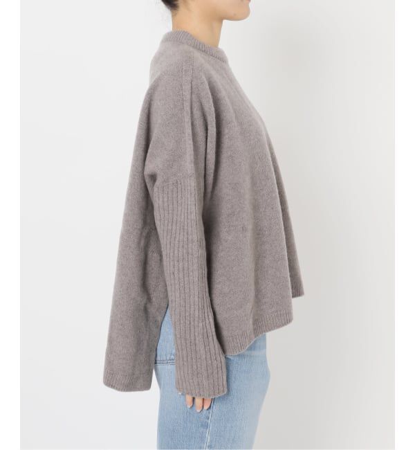 IENA「《WEB限定/追加》ウールカシミヤ 脇スリットクルーネックプルオーバー」|ニット・セーター|