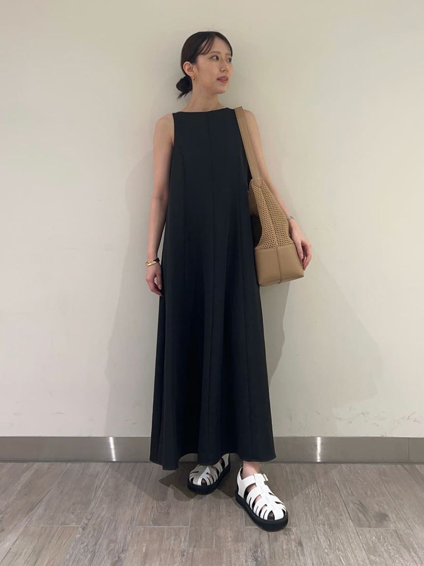 Mila Owen「ドライタッチサテンソリッドワンピース」|ワンピース|