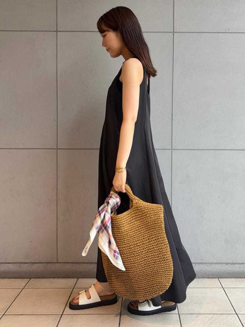 Mila Owen「ドライタッチサテンソリッドワンピース」|ワンピース|