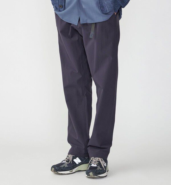 SHIPS「【SHIPS別注】GRAMiCCi: 4WAYストレッチ マットナイロン テーパード NN パンツ」|チノ|ネイビー