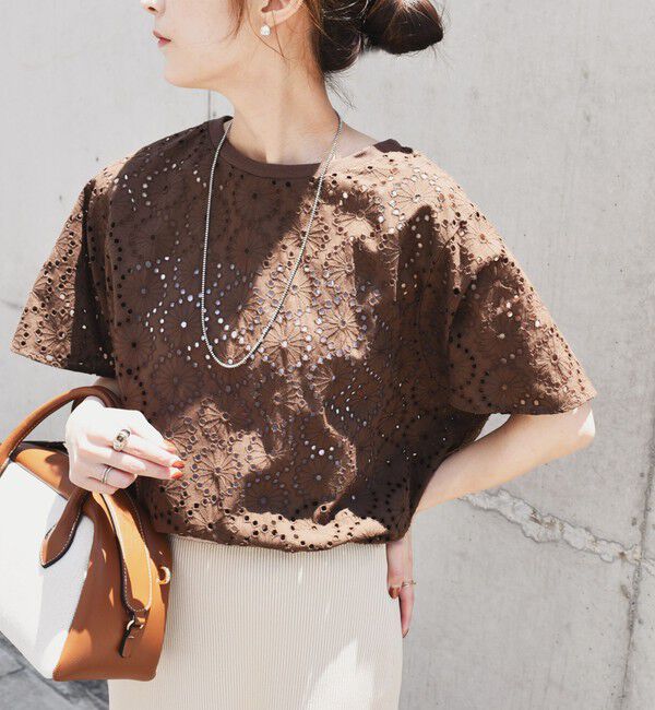 quaranciel「quaranciel:〈手洗い可能〉フラワー 刺繍 アイレット ハーフスリーブ プルオーバー」|シャツ・ブラウス|