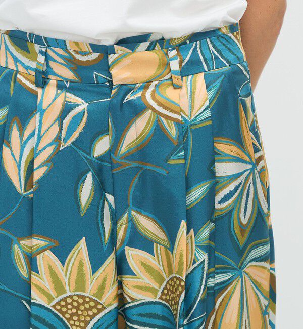 CABaN「シルクツイル COLETTEフラワープリントパンツ」|チノ|