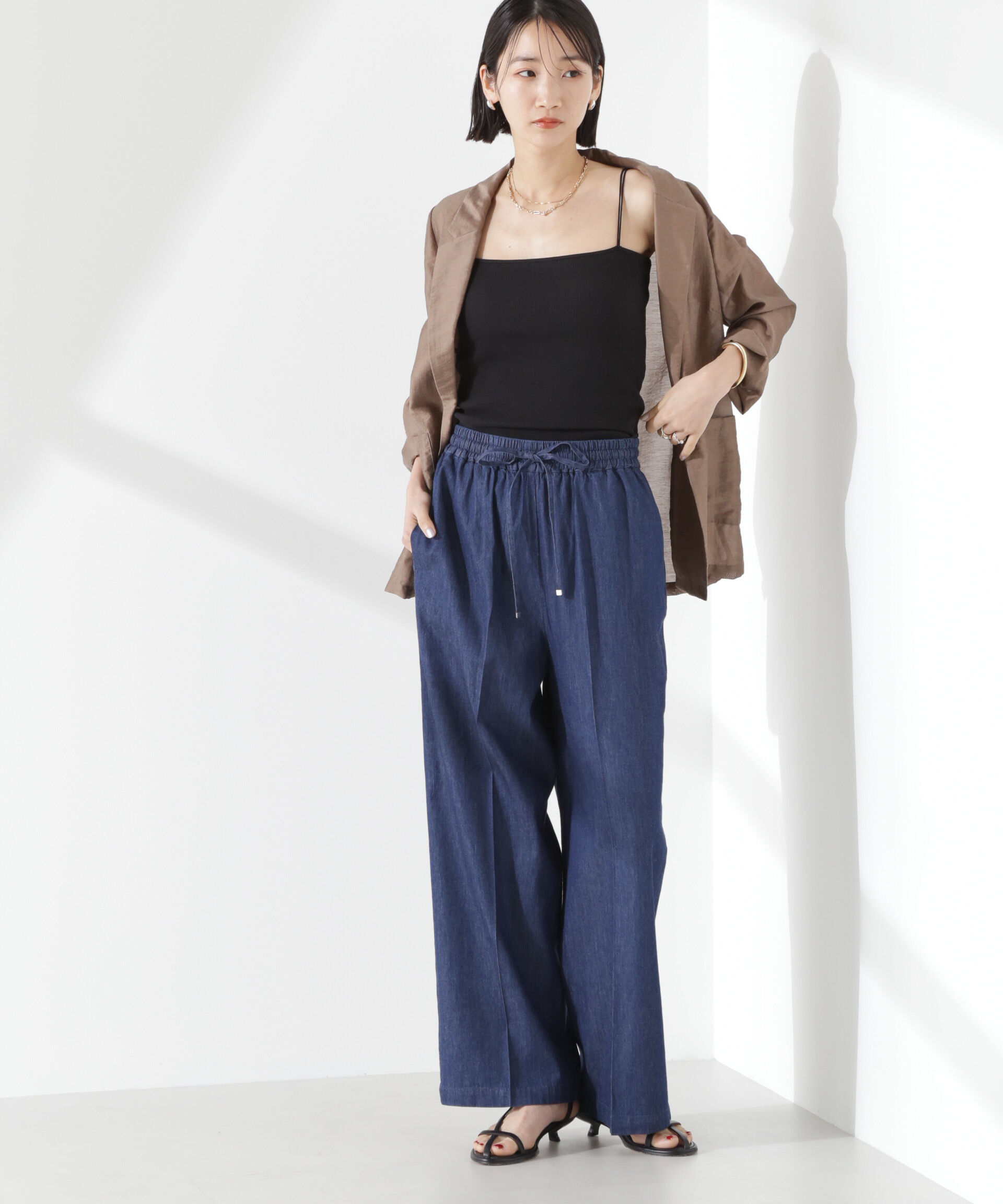 nano･universe「ライトデニムドロストセンタープレスパンツ(セットアップ可)」|チノ|