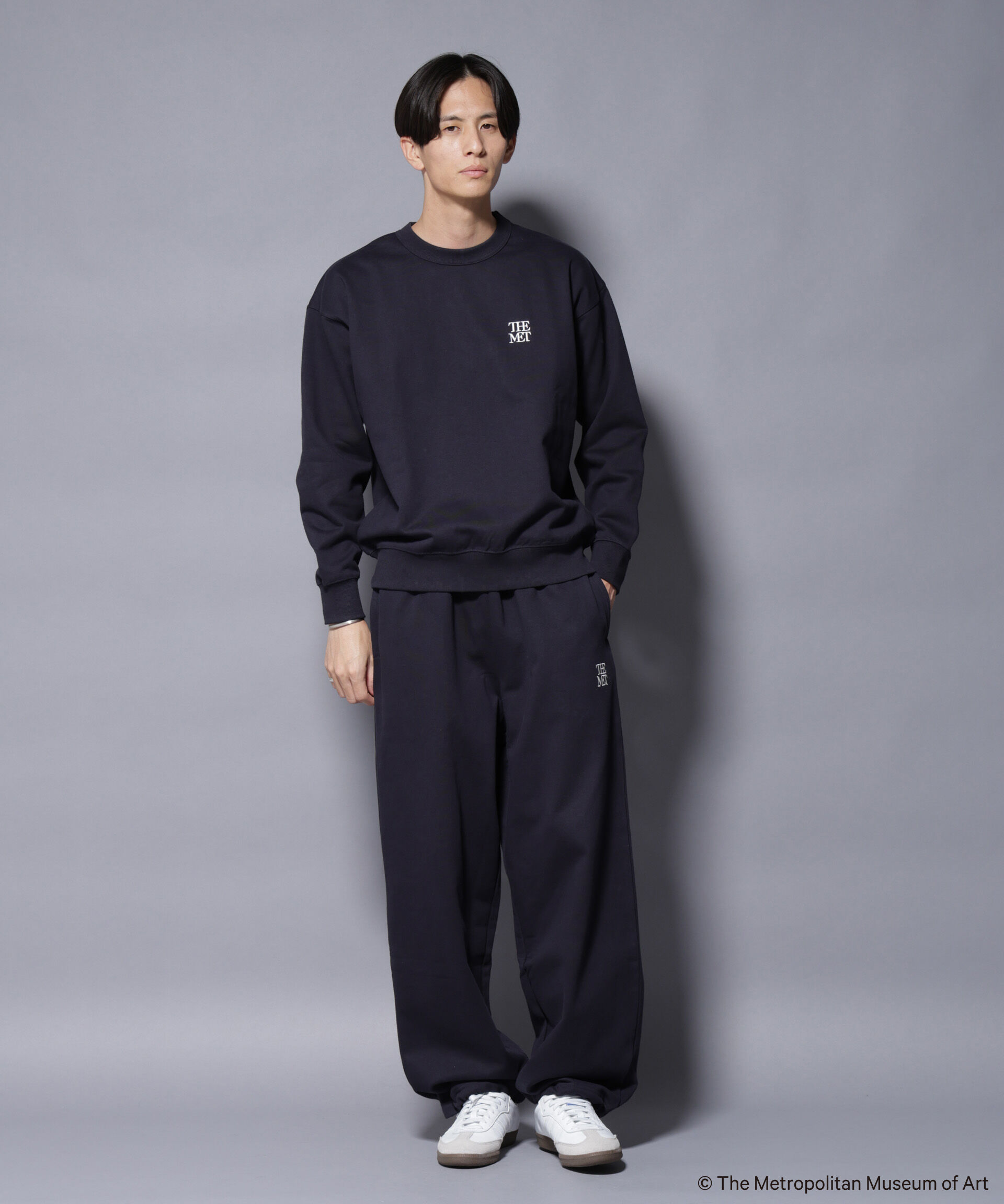 nano･universe「「The Met」ロゴ&times;アーカイブロゴ刺繍スウェット(セットアップ可)」|Tシャツ・カットソー|