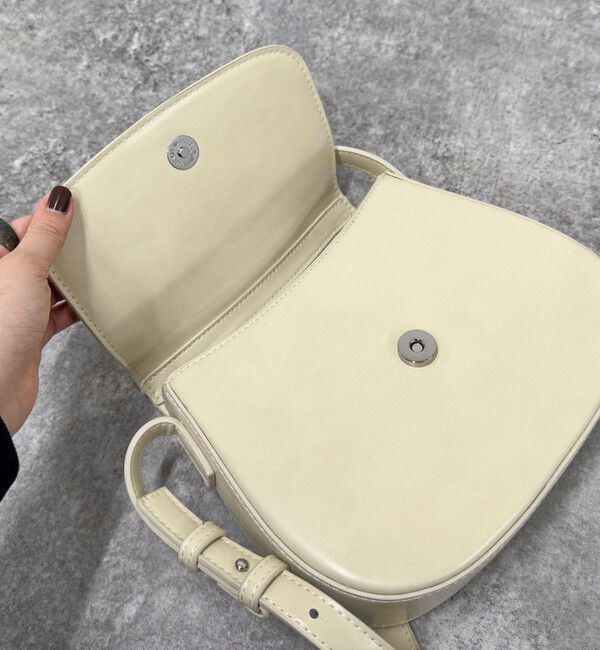 fredy emue「フラップラウンドワンショルバッグ」|ショルダー・メッセンジャー|