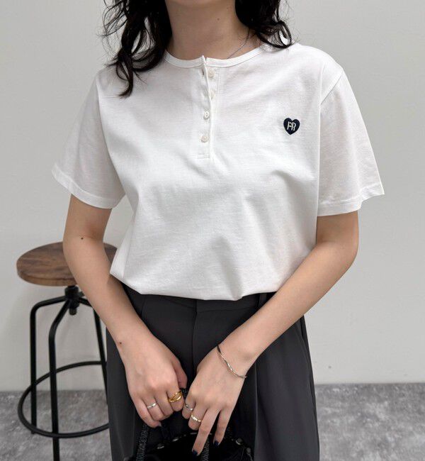 fredy emue「ハートFR刺繍ヘンリーTシャツ」|Tシャツ・カットソー|