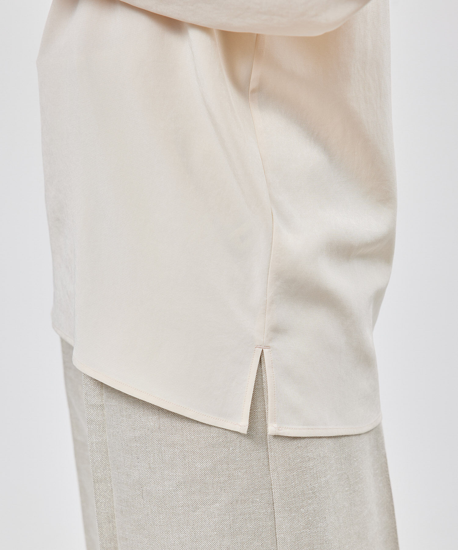 ROPE「シルクライクサテン長袖Tシャツ」|Tシャツ・カットソー|