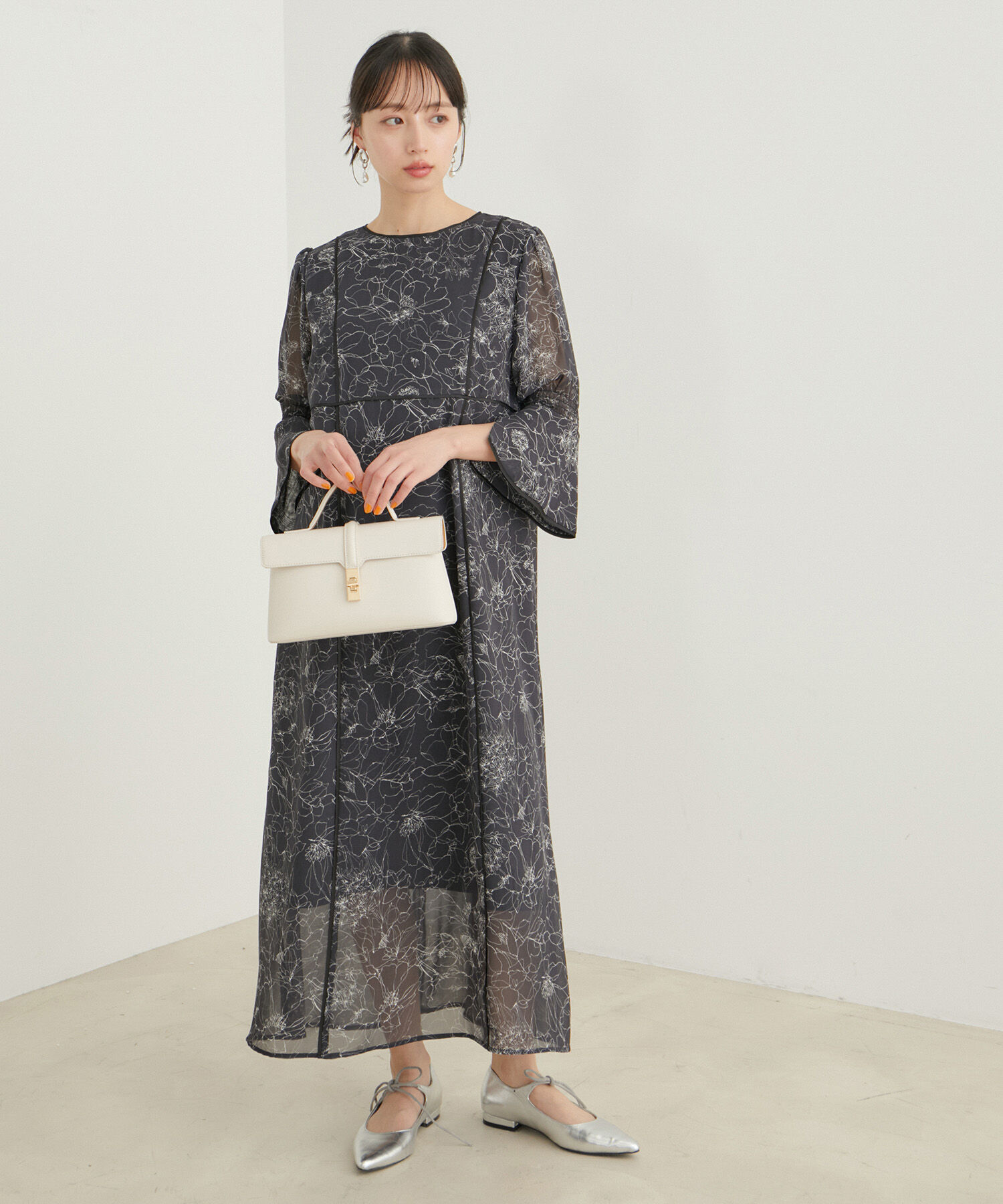 VIS「【WEB限定】配色パイピング袖バルーンワンピース【洗える】」|ワンピース|